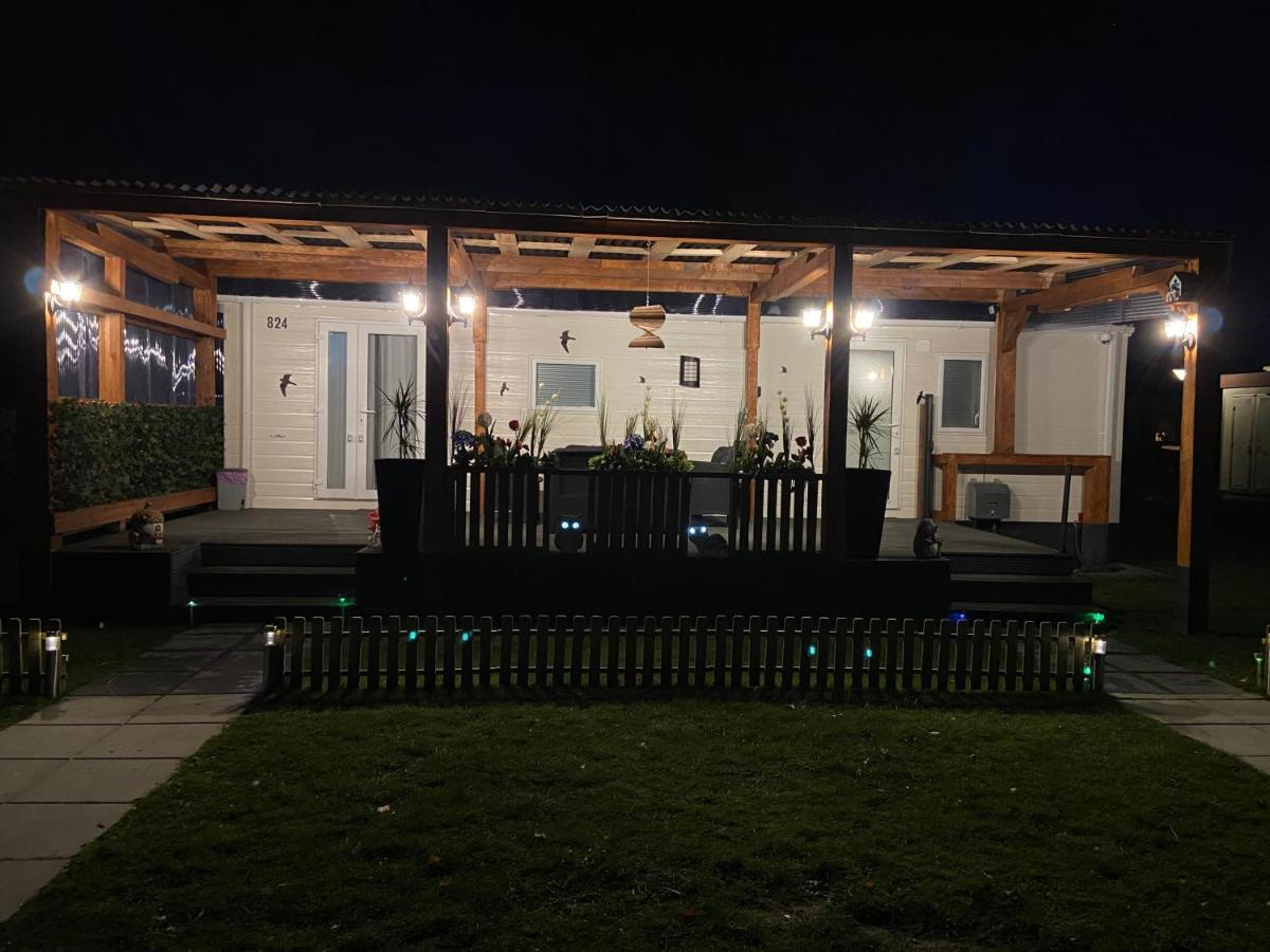 Cheerful And Relaxing Chalet Viena Dirkshorn Exterior foto